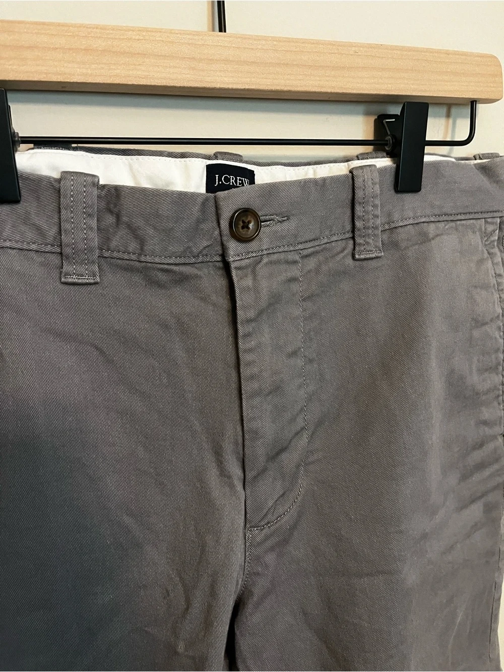 Men’s Jcrew Chino Shorts - size 31, 9in inseam